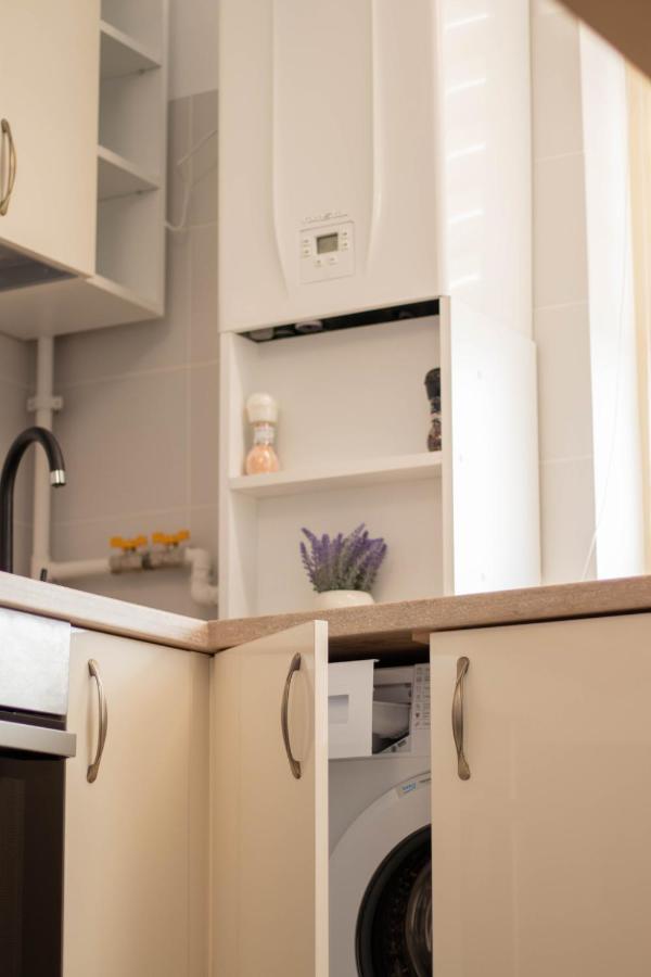 Yzza Apartament Неводарі Екстер'єр фото